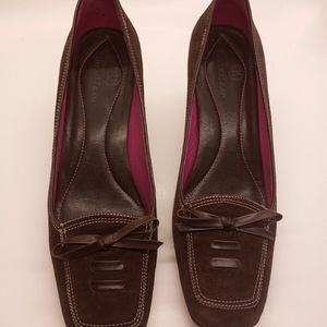Cole Haan Classic Brown Suede kitten heels